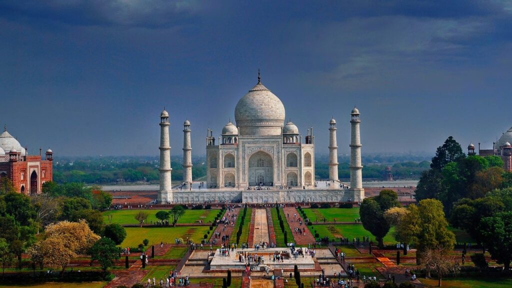 Agra city tour by taxi showing Taj Mahal, Agra Fort, and Baby Taj in daylight