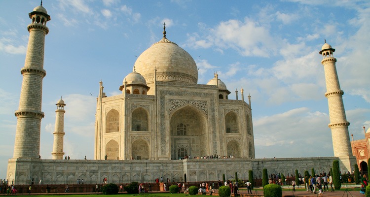 One Day Agra Local Sightseeing Tour with Taj Mahal, Agra Fort, Baby Taj, and local markets by cab