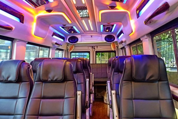 15 Seater Tempo Traveller in Delhi